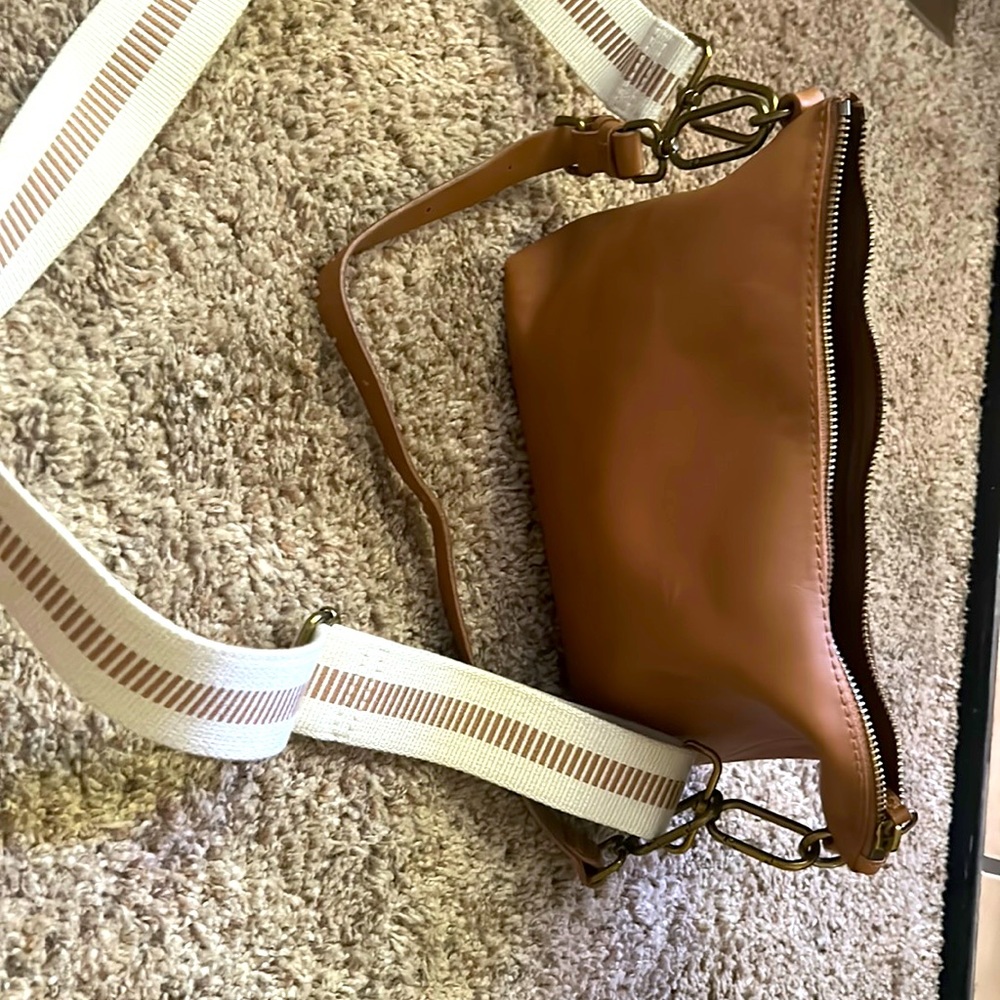 Madewell leather carabiner crossbody sling bag New with tags